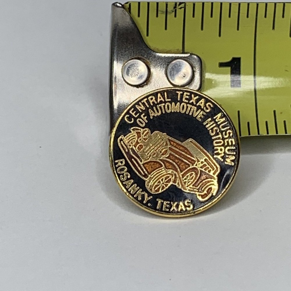Central Texas Museum Of Automotive History Pin Rosanky, Texas Gold Tone - Picture 6 of 6